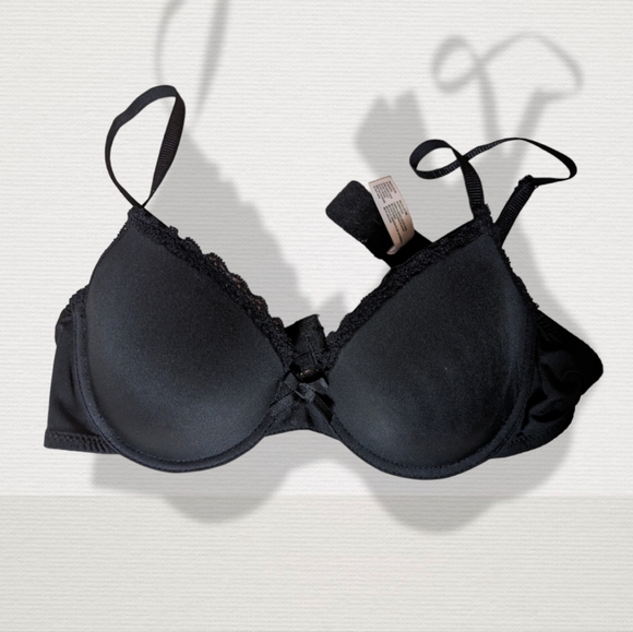 Laura Ashley Other - Laura Ashley 36C Black Bra